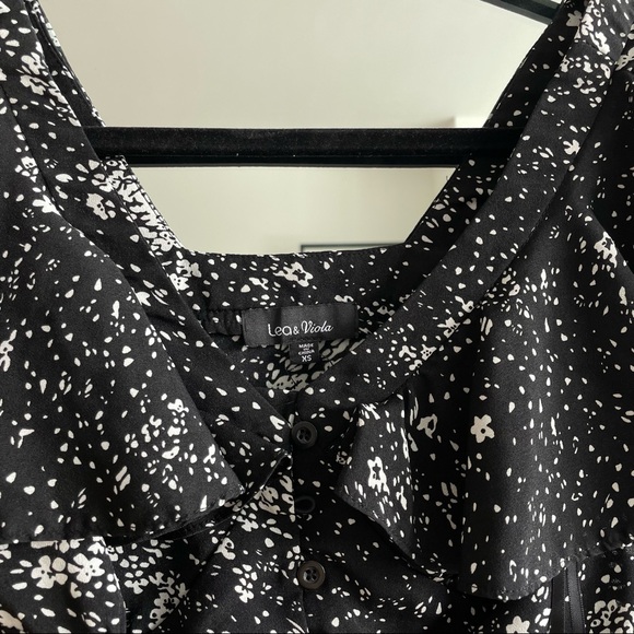 Lea & Viola Blank and White blouse - Picture 3 of 4